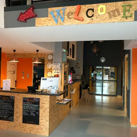 Share & Cheers Auberge de jeunesse Rouen